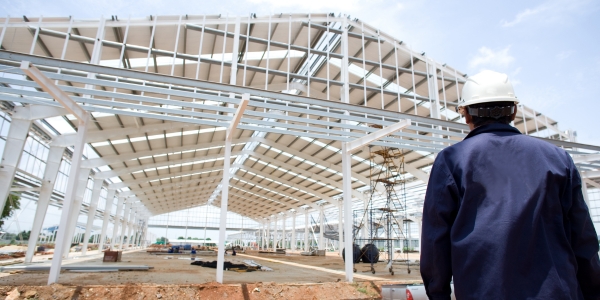 an engineer views the building that compliance with epcc consulted by GSE Malaysia